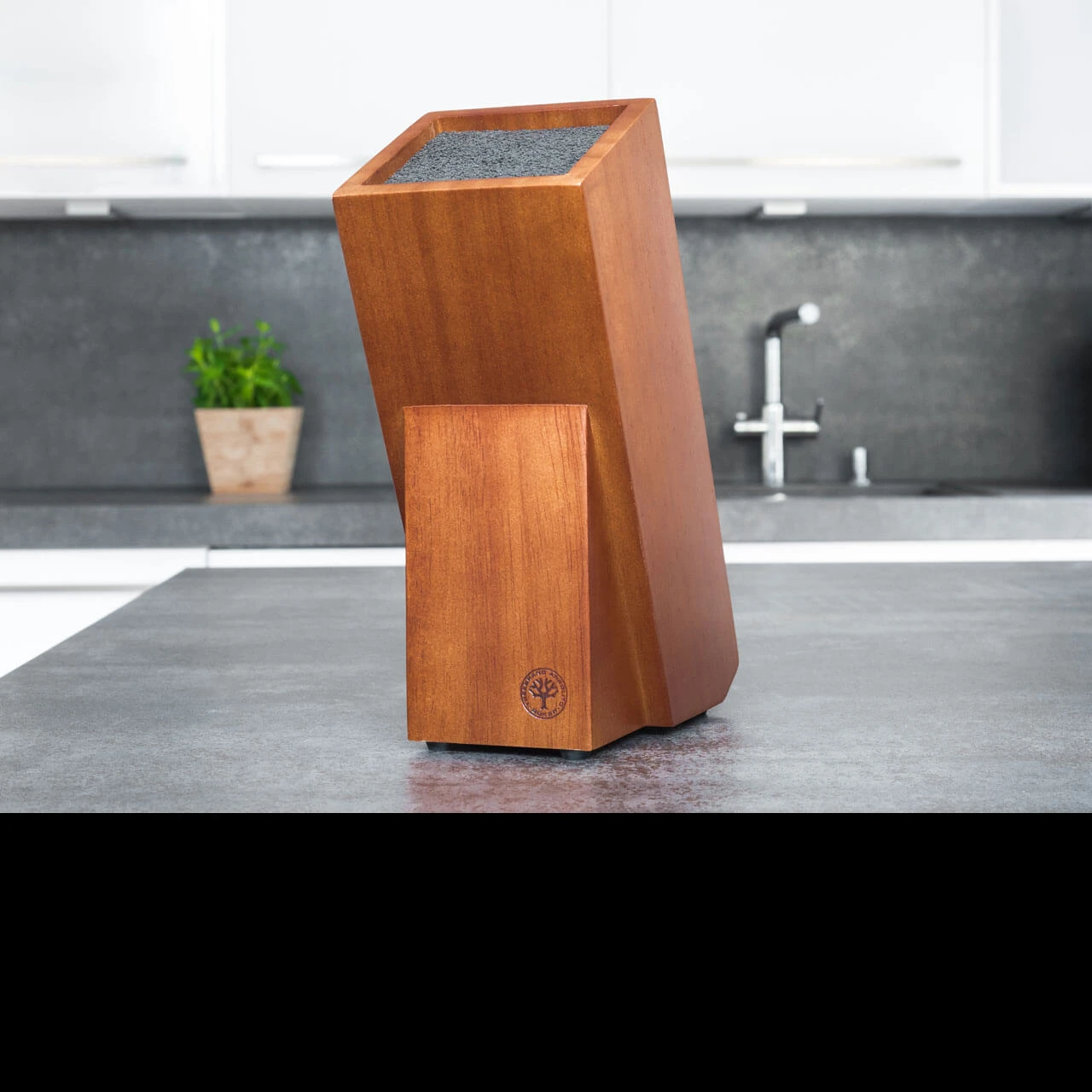 Boker Gusto Wood Knife Block 6 Boker Gusto Wood Knife Block - Image 4