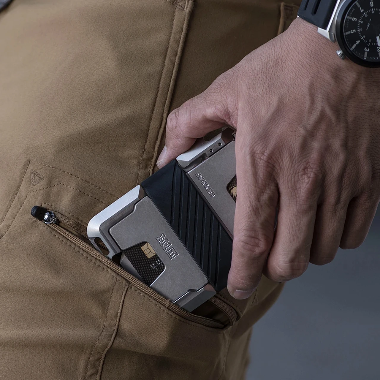 Dango M1 Titanium Maverick Tactical Wallet 9 Dango M1 Titanium Maverick Tactical Wallet - Image 7