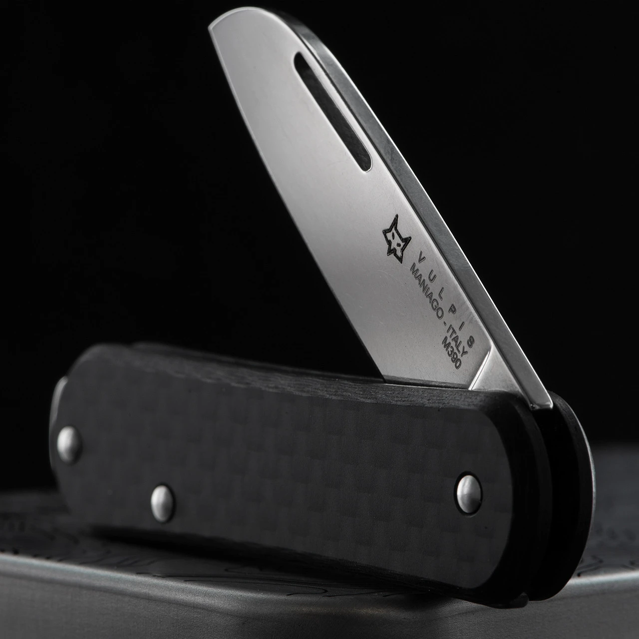 Fox Vulpis 1 Carbon Fibre 4.5 Penknife 4 Fox Vulpis 1 Carbon Fibre 4.5 Penknife - Image 2