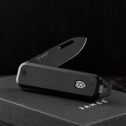 James Brand "The Elko" Aluminium Black 12 James Brand "The Elko" Aluminium Black -Outdoor Survival Store JB KN117100 00.1.2 49338.1652185222