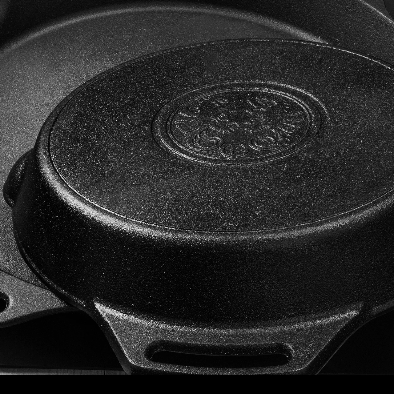 Petromax Two Handled Skillet 3 Petromax Two Handled Skillet