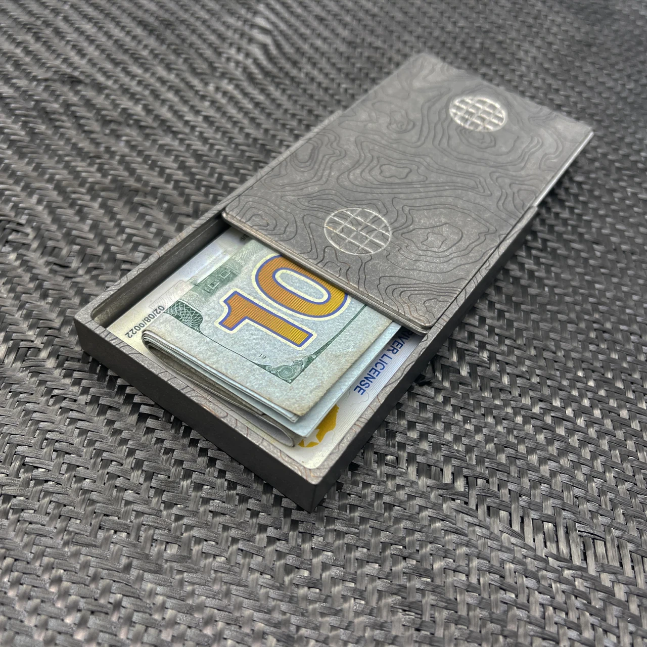 Maratac Topo Slide Top Card Holder 3 Maratac Topo Slide Top Card Holder