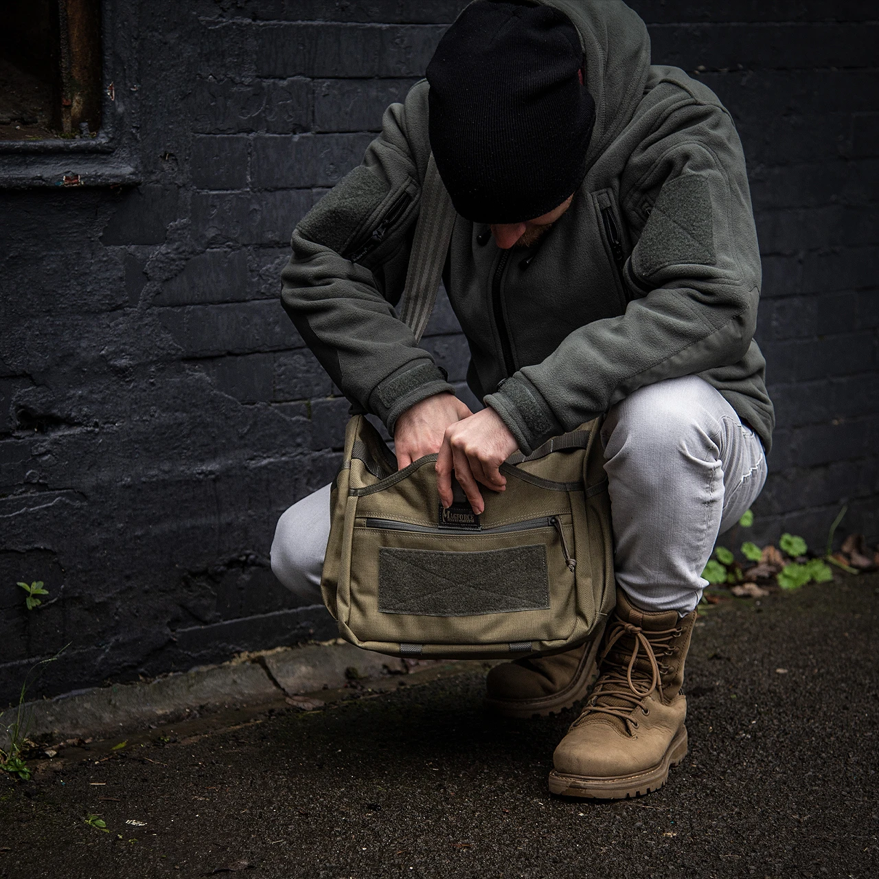 Magforce Gemini Sling Bag 14 Magforce Gemini Sling Bag - Image 12