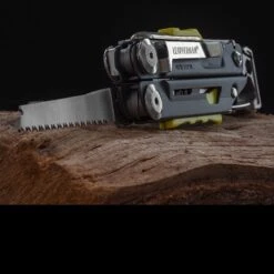 Leatherman Signal -Outdoor Survival Store wit lt700bldet3 31458.1587418991